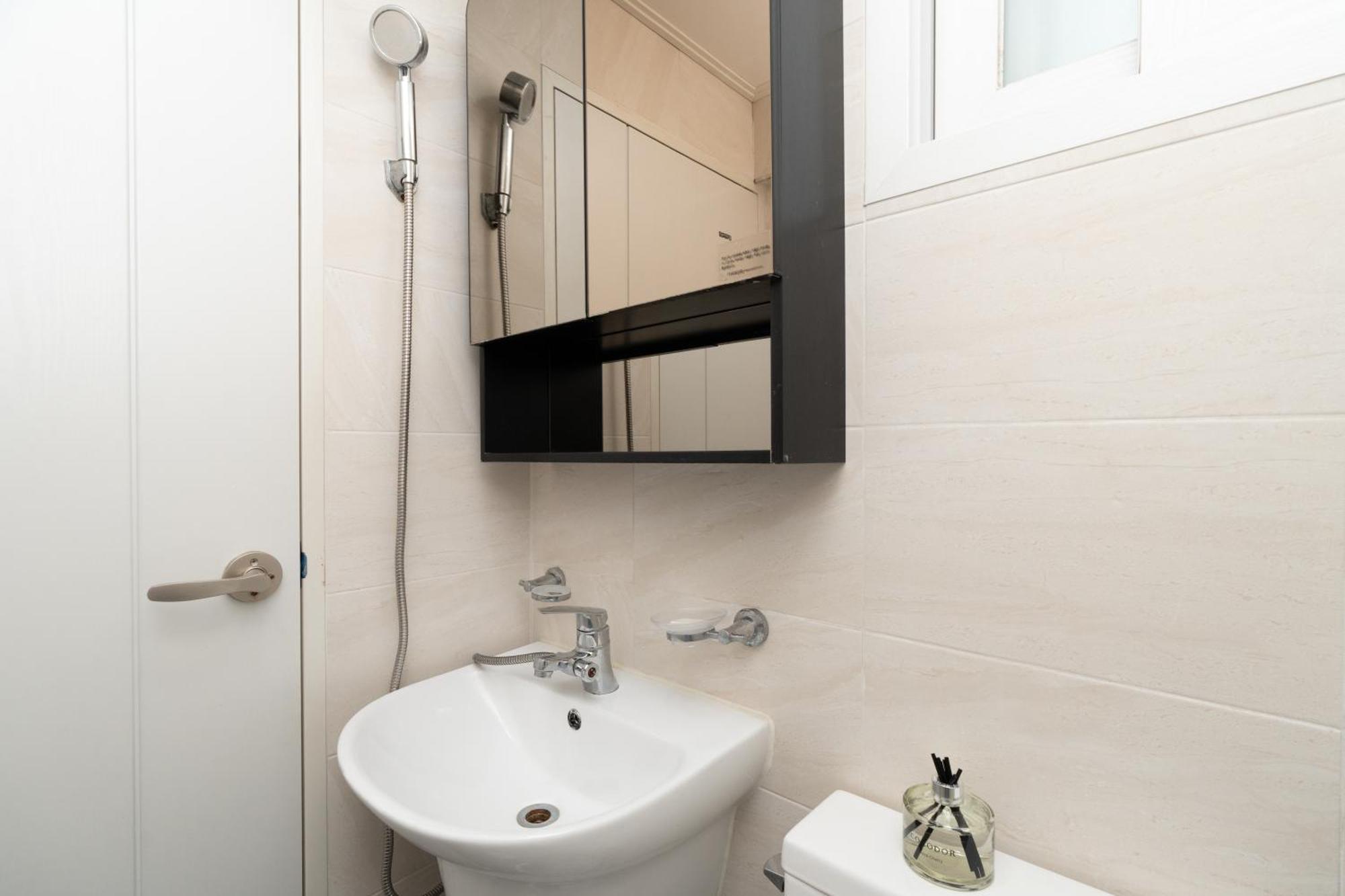 Apartment Sinchon Seoul